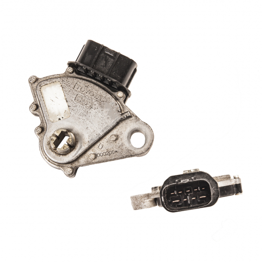 Селектор АКПП Toyota Mark II Blit '02-'07/ Mark II '98-'25/ Mark II '00-'04/ Altezza '98-'05/ Aristo '97-'04/ Chaser '98-'25/ Cresta '98-'25/ Crown '97-'25/ Crown '95-'01/ Crown '99-'03/ Crown '03-'08/ Hilux Surf '95-'02/ Hilux Surf '00-'25/ Progres '98-'07/ Verossa '01-'04/ Crown Majesta '97-'25/ Crown Majesta '99-'04/ Crown Majesta '04-'09/ Sequoia '00-'07/ Tundra '99-'06/ 4Runner '00-'25/ Lexus GS '99-'25/ GS '05-'11/ Is '98-'05/ Is '05-'13 Контрактный TY0004NSS