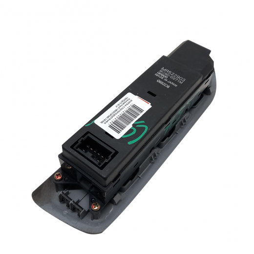 Кнопка стеклоподъемника Mitsubishi Lancer '03-'10/ Cedia '00-'03 передняя правая контрактная