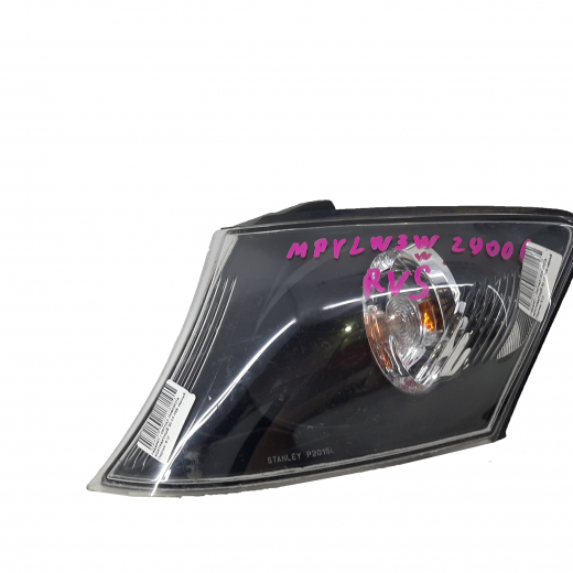 Габарит Mazda MPV '02-'03 левый черный (20-15) контрактный