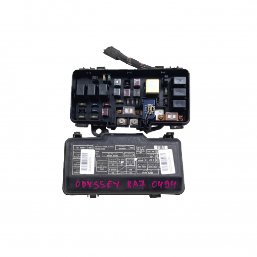 Блок реле (под капот) Honda Odyssey '99-'03 контрактный