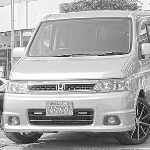 Решетка радиатора Honda Stepwgn/ Spada '03-'05 контрактная