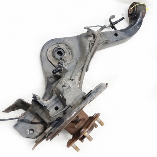 Ступица задняя Nissan Serena '05-'10 правая с рычагом диск 5x114,3 4WD ABS контрактная