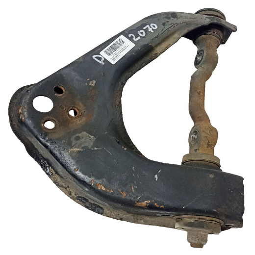 Рычаг передний Mitsubishi Delica '94-'07 левый верхний 4WD контрактный