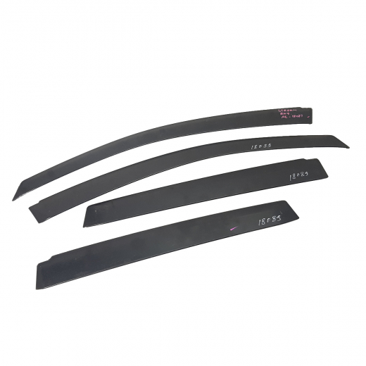 Ветровик Honda Stream '00-'06 (комплект) контрактный