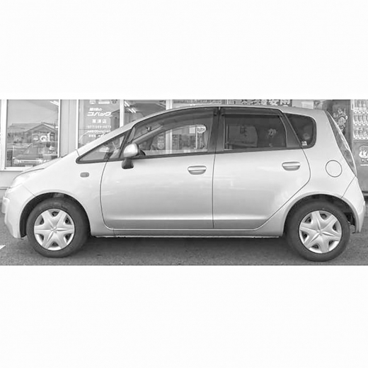 Стекло боковое в кузов Mitsubishi Colt/ Plus '02-'12 переднее левое контрактный