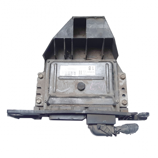 Компьютер двигателя Nissan AD '02-'03/ Mazda Familia Van '02-'03 (QG13DE) 2WD AT контрактный 23710-WE405
