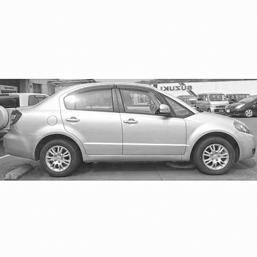 Стекло боковое в кузов Suzuki SX4 '06-'14 переднее правое контрактный