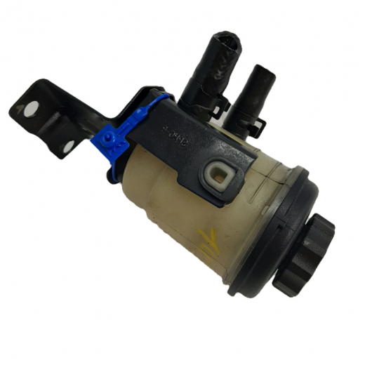 Бачок гидроусилителя Kia Rio '05-'11/ Hyundai Accent/ Verna '06-'10 (G4EE, G4ED, D4FA) контрактный