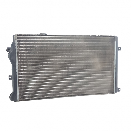 Радиатор охлаждения Volkswagen Golf VI '08-'12/ Passat '10-'15/ Skoda Octavia '08-'13/ Yeti '09-'18/ Rapid '12-'20/ Audi A3 '12-'20 (CBZ, CAXA) , DSG, AMT/DSG контрактный в сборе