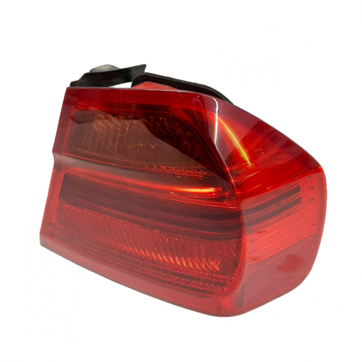 Стоп сигнал BMW 3 Series '05-'08 правый (63216937458) контрактный 