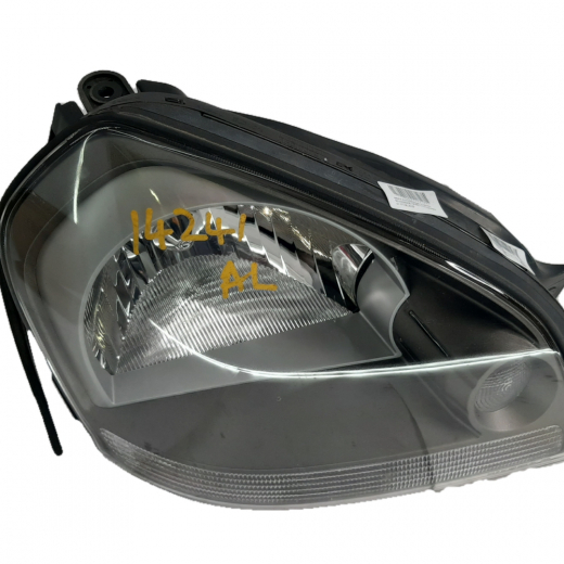Фара Hyundai Tucson '04-'10 правая (921022E030) контрактная