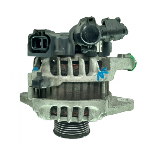 Генератор двигателя Kia Ceed '06-'12/ Ceed '12-'18/ Cerato '04-'08/ Cerato '08-'13/ Cerato '13-'21/ Rio '11-'17/ Soul '08-'14/ Venga '10-'17/ Proceed '06-'12/ Hyundai Elantra/ Avante '06-'11/ Elantra/ Avante '11-'16/ Accent '10-'17/ Solaris '10-'17/ I20 '08-'12/ I30 '07-'12/ I30 '11-'17/ Ix20 '10-'21 (G4FA, G4FC, G4FD) 2 контакта контрактный