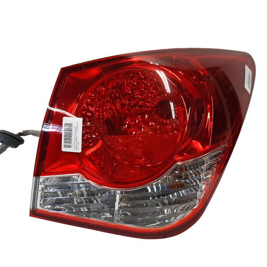 Стоп сигнал Chevrolet Cruze (4Door) '09-'15 правый (95039730) контрактный