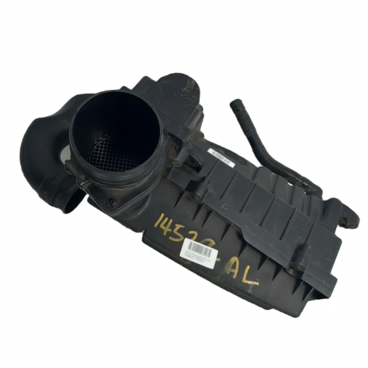 Корпус воздушного фильтра Volkswagen Golf V '03-'13/ Golf VI '08-'12/ Jetta '05-'10/ Jetta '10-'19/ Scirocco '08-'15/ Sharan '10-'25/ Tiguan '08-'17/ Beetle '11-'25/ Passat Сс '08-'11/ Skoda Octavia '04-'08/ Octavia '08-'13/ Superb '08-'15/ Audi A3 '03-'12 (CAW, CCTA, CCZ, CDAA, CDAB) контрактный