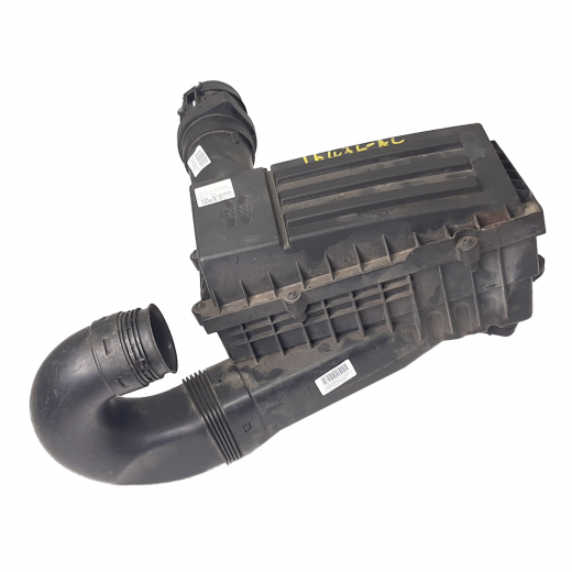 Корпус воздушного фильтра Volkswagen Golf V '03-'13/ Golf VI '08-'12/ Jetta '05-'10/ Jetta '10-'19/ Scirocco '08-'15/ Sharan '10-'25/ Tiguan '08-'17/ Beetle '11-'25/ Passat Сс '08-'11/ Skoda Octavia '04-'08/ Octavia '08-'13/ Superb '08-'15/ Audi A3 '03-'12 (CAW, CCTA, CCZ, CDAA, CDAB) контрактный