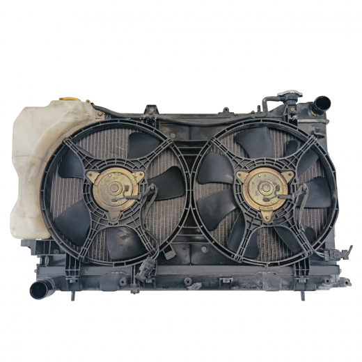 Радиатор охлаждения Subaru Forester '01-'07 (EJ202, EJ201, EJ251, EJ203, EJ204, EJ253) MT бачки сверху, с заливной горловиной контрактный в сборе