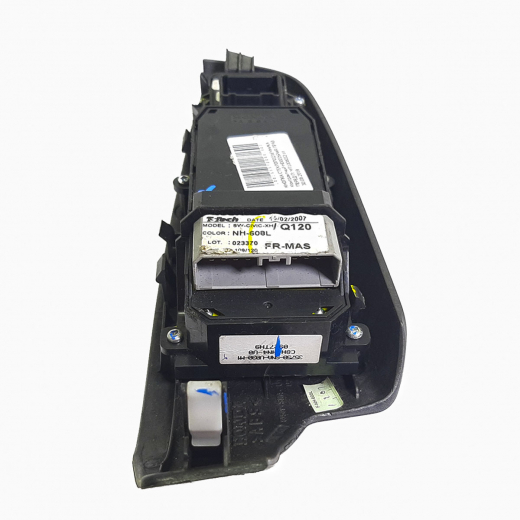 Кнопка стеклоподъемника Honda Civic '05-'12 передняя правая контрактная