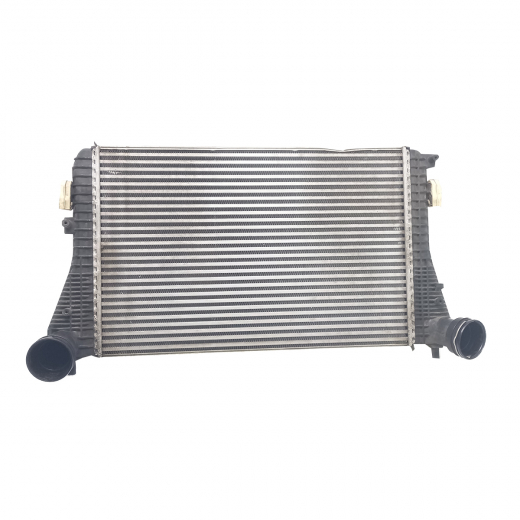 Интеркулер Volkswagen Passat '05-'10/ Sharan '10-'24/ Tiguan '08-'17/ Passat Сс '08-'11 (CDAB, CGYA, BLX, BKC, BLS, BXE, BMR, CBBB, BZB, CAVA, CNWB, CTHA, CAW, CCTA, CCTB, CCZ, CFFB, CDAA, CBAB) контрактный