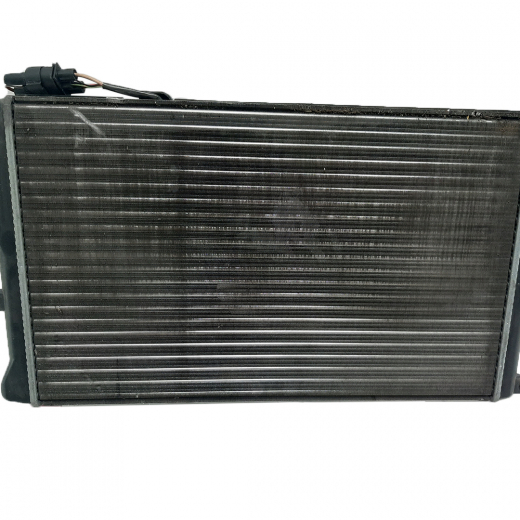 Радиатор охлаждения Volkswagen Golf Plus '05-'14/ Golf V '03-'13/ Golf VI '08-'12/ Jetta '05-'10/ Jetta '10-'19/ Touran '06-'10/ Touran '10-'15/ Passat '05-'10/ Passat '10-'15/ Scirocco '08-'19/ Sharan '10-'19/ Tiguan '08-'17/ Beetle '11-'19/ Skoda Octavia '08-'13/ Yeti '09-'18 (BMY, CAVD, CNWA, BLG, CAXA, CTHD, CAVA, CAVC, CAVB, CTHB, CTHC, CNWB) , DSG, AMT/DSG контрактный в сборе