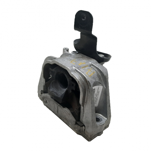 Подушка двигателя Volkswagen Golf Plus '05-'14/ Golf V '03-'13/ Golf VI '08-'12/ Jetta '05-'10/ Jetta '10-'19/ Touran '06-'10/ Touran '10-'15/ Polo '09-'20/ Scirocco '08-'20/ Sharan '10-'20/ Tiguan '08-'17/ Beetle '11-'20/ Skoda Fabia '07-'15/ Octavia '08-'13/ Audi A1 '10-'16 (BMY, CAVD, CNWA, BLG, CTH, CAVA, CAVC, CAVB, CTHB, CTHC, CAVE, CNWB, CTHA, CTHE, CAXA, CTHG) , DSG правая контрактная
