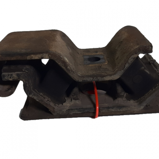 Подушка двигателя Suzuki Escudo '97-'05/ Grand Escudo '01-'05/ Grand Vitara '98-'03/ Grand Vitara '01-'05 (J20A, G16A, RF-T, H25A, H27A, G16B) 4WD задняя контрактная