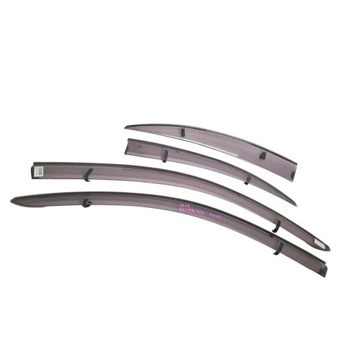 Ветровик Nissan Almera '00-'06/ Bluebird Sylphy '00-'06/ Pulsar '99-'11 (комплект) контрактный