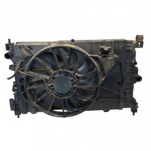 Радиатор охлаждения Chevrolet Aveo '11-'15 (LDE F16D4) MT контрактный в сборе