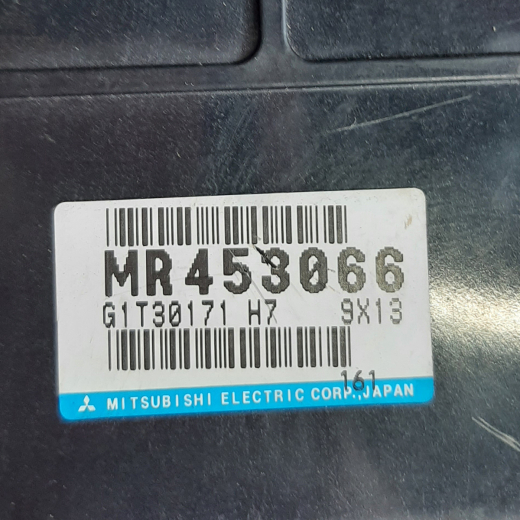Компьютер двигателя Mitsubishi Dingo '98-'02 (4G15 GDI) AT контрактный MR453066