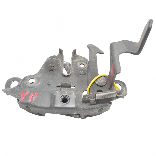 Замок капота Nissan Wingroad '99-'01/ AD / Mazda Familia Van '99-'08 контрактный