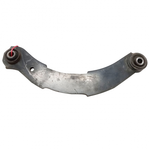 Рычаг задний Dodge Caliber '06-'11/ Mitsubishi ASX '10-'20/ Outlander '05-'21/ Lancer '07-'17/ Delica D5 '06-'23/ Galant Fortis '07-'15/ Citroen C4 Aircross '12-'16/ C-Crosser '07-'12/ Peugeot 4007 '07-'14/ 4008 '12-'15 верхний плавающий сайлентблок контрактный