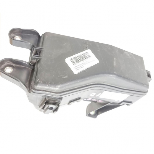 Блок реле (под капот) Toyota Mark II '00-'04/ Blit '02-'07/ Brevis '01-'07/ Progres '98-'07/ Verossa '01-'04 спереди, слева контрактный