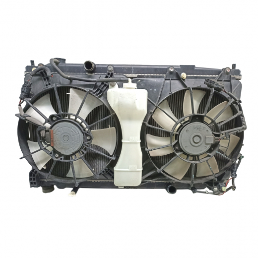 Радиатор охлаждения Honda Jazz '09-'13/ Fit '07-'13 (L15A7, L13Z1, L13A, L15A) MT без охлаждения КПП контрактный в сборе