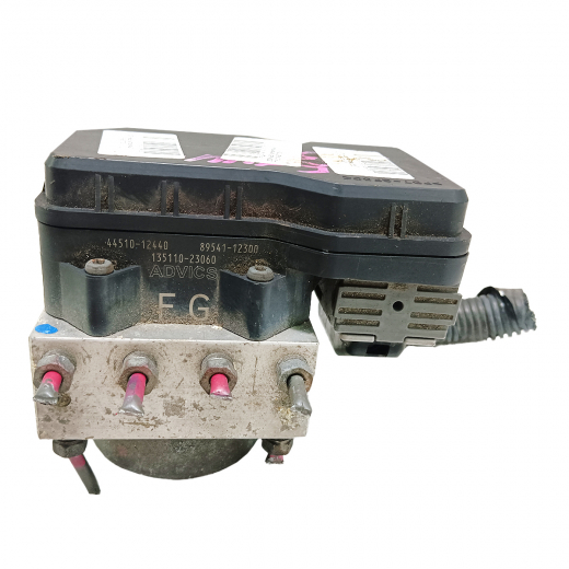 Блок ABS Toyota Corolla Axio/ Fielder '06-'12 (2ZR-FE, 1NZ-FE, 2ZR-FAE) 4WD контрактный