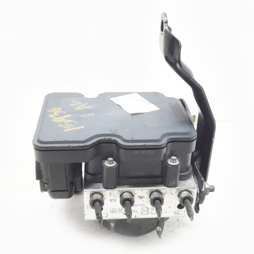 Блок ABS Subaru Forester '12-'18 (FB20) 4WD (система VDC) контрактный