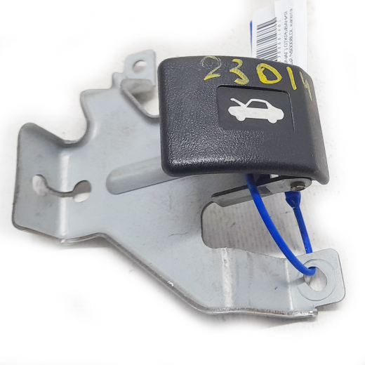 Кнопка (рычаг) открывания Nissan Bassara '99-'03/ Presage '98-'03/ Rnessa '97-'01 капота Контрактный