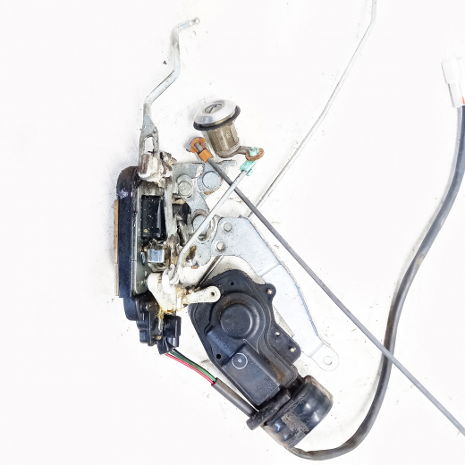 Замок боковой двери Toyota Starlet(5Door) '96-'99 передней правой контрактный