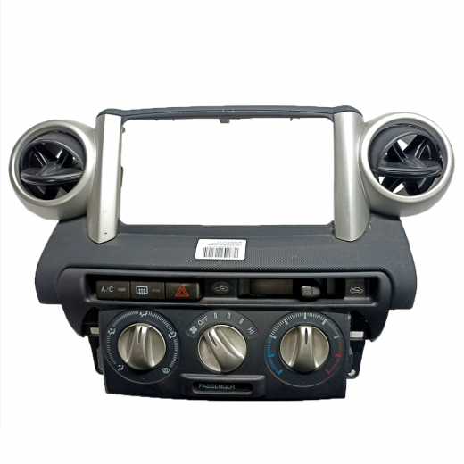 Блок управления печкой Toyota Ist '02-'07 (механический) контрактный