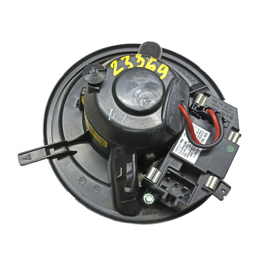 Моторчик печки Volkswagen Golf V '10-'13/ Jetta '10-'19/ Skoda Superb '14-'15/ Audi Q3 '11-'19 с управлением контрактный