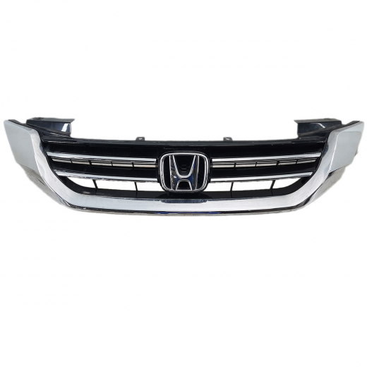 Решетка радиатора Honda Accord '13-'16 контрактная 