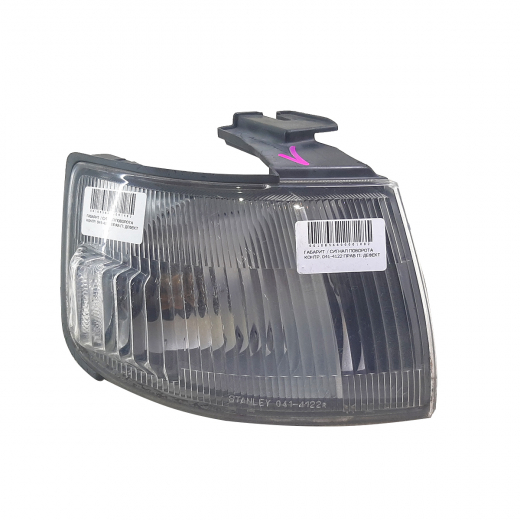 Габарит Mazda Bongo Friendee '95-'99 правый (041-4122) контрактный