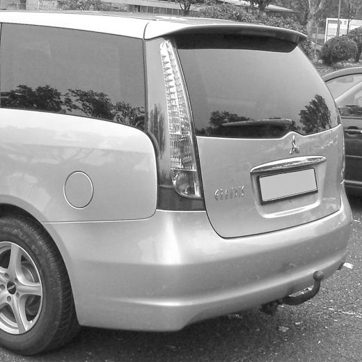 Бампер задний Mitsubishi Grandis '03-'09 контрактный