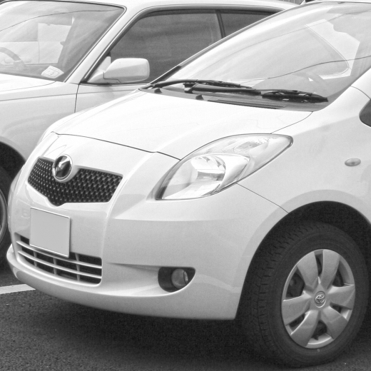 Бампер передний Toyota Vitz '05-'07/ Yaris HB '05-'08 (Япония)