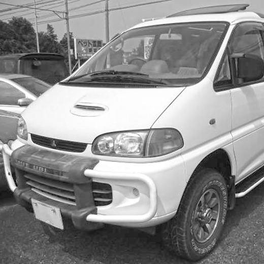 Бампер передний Mitsubishi Delica '94-'97 (114-37779) контрактный