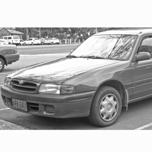 Крыло переднее Mazda Capella Wagon '94-'97 левое контрактное