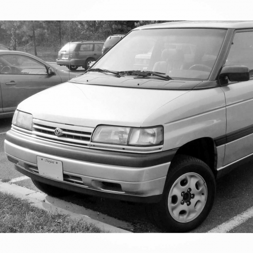 Крыло переднее Mazda MPV '90-'95 левое контрактное