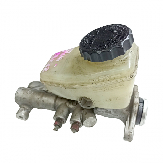 Главный тормозной цилиндр Toyota Mark II '92-'00/ Chaser/ Cresta '92-'01/ Crown '95-'01/ Majesta '95-'01/ Regius '97-'02/ Granvia/ Grand Hiace '95-'02/ Lite/ Townace/ Noah '96-'01 (система ABS) контрактный