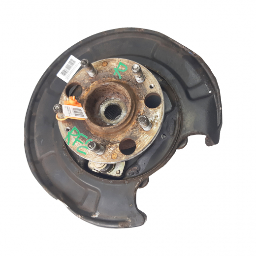 Ступица задняя Honda Odyssey '94-'99/ Stepwgn '96-'01 правая диск 5x114 4WD ABS контрактная