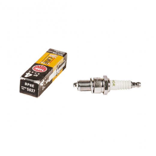 Свечи зажигания NGK BP6E Standard