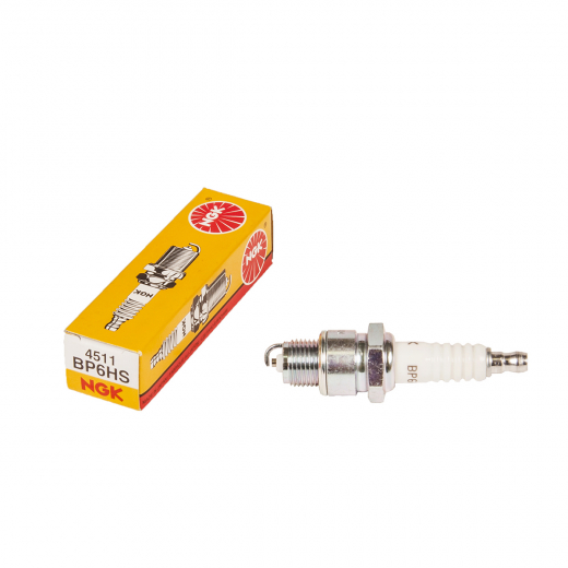 Свечи зажигания NGK BP6HS Standard