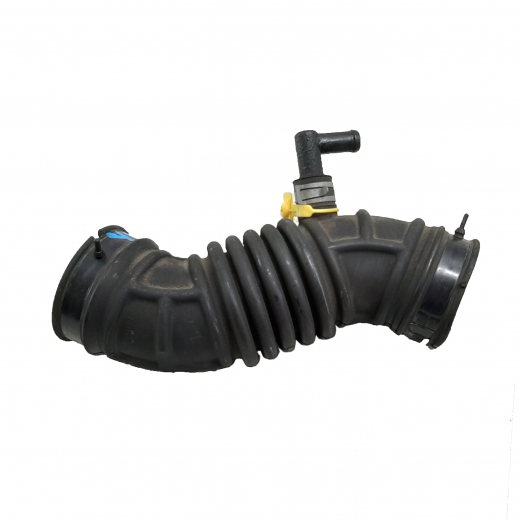 Патрубок воздушного фильтра Nissan AD/ Expert/ Nv150 '05-'13/ Wingroad '05-'13/ Bluebird Sylphy '05-'12/ Cube '02-'08/ March '02-'10/ Note '05-'12/ Tiida '04-'12/ Tiida Latio '04-'12/ Vanette/ NV200 '09-'23/ Mazda Familia Van '05-'13/ Mitsubishi Delica D3 '11-'23 (HR15DE, HR16DE) контрактный 